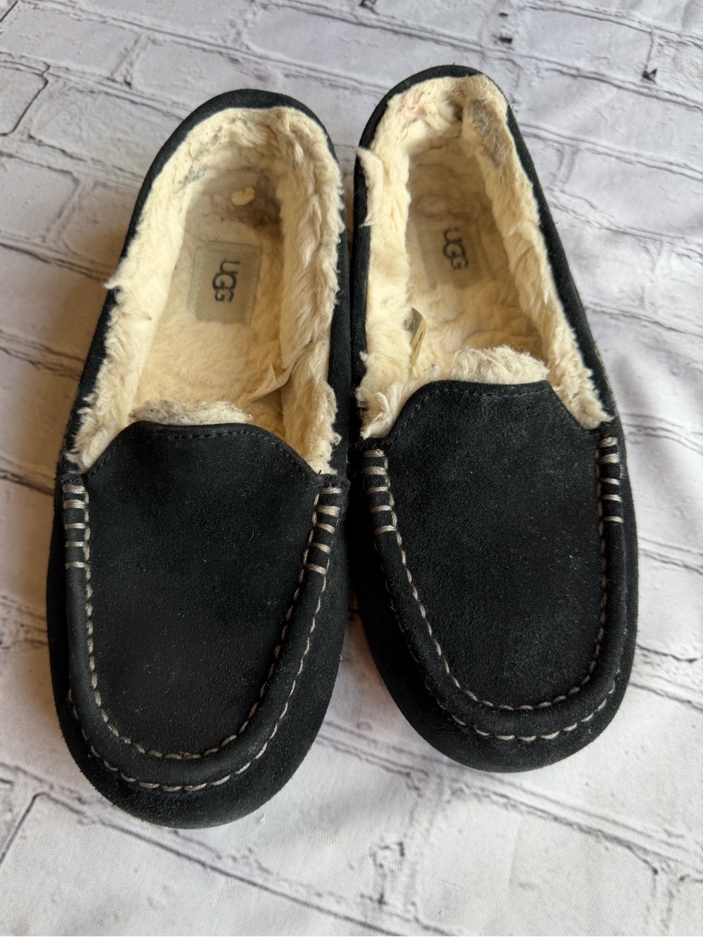 UGG Ansley Slippers Black Suede Shearling Lined Women’s Sz 9 1106878 EU 40 EUC